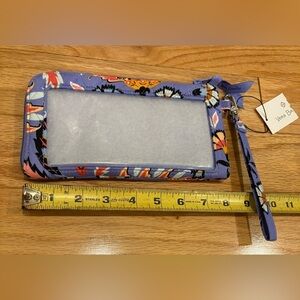 Vera Bradley Floral Wristlet Mural Garden Purple
RFID Tech